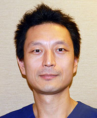 インプラント担当医 : 金山 健夫