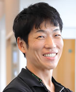 院長 : 折戸 惠介