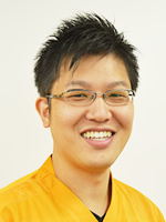 院長 :西岡 寛晃