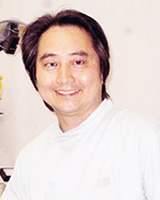 院長 : 遠藤 精一