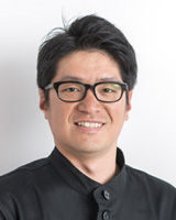 歯科医師 : 加山 智規