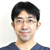 院長 : 足立 安弘