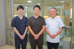 口腔外科にも対応できる歯科医師が在籍