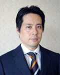 院長 : 難波 圭司