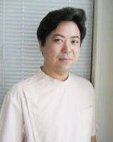 院長 : 由井 紀行
