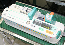 鎮静剤を安全に投与するため輸液ポンプ