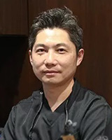 歯科医師 : 菅原 匠太