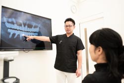 院長 伊波先生のインプラント治療への強い想い「安ければよいわけではない」