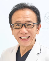 院長 : 尾崎 裕