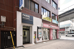 JR岐阜駅から徒歩3分、祝日も診療