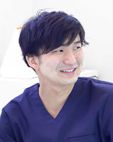 歯科医師 : 福田 健太