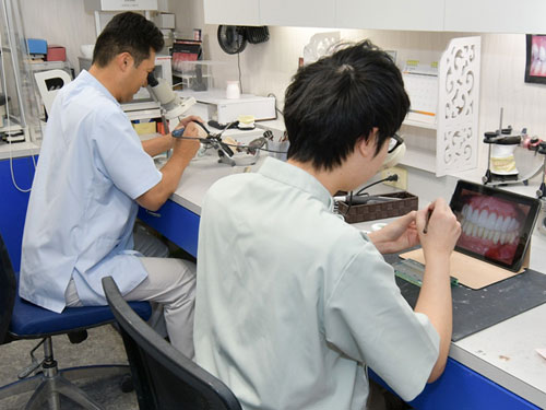 歯科技工室