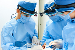 手術後の腫れや痛みを抑えた治療