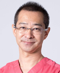 院長 : 大友 孝信