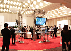 メーカーによる展示風景