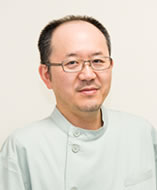 院長 : 山倉 和典