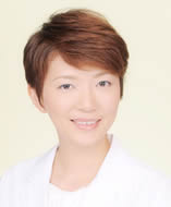 副院長(インプラント担当医) : 菊池 裕子