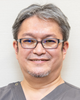 院長 : 山崎 貴裕