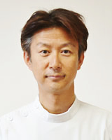 院長 : 金城 正典