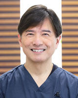 院長 : 中野 浩輔