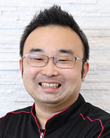 院長 : 中藤 信也