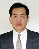 院長 : 岡村 貞一