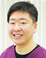 院長 : 恒松 晃司