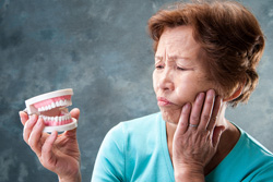 �������ư��