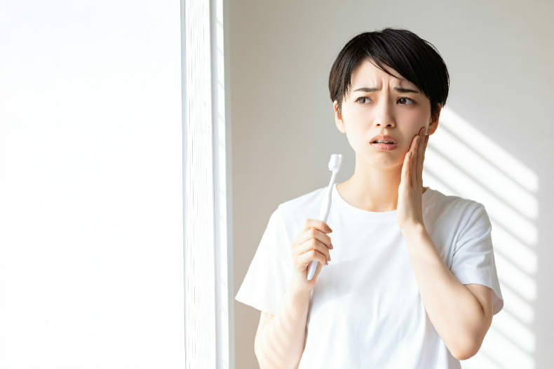 インプラントが取れた・外れた・抜けた！原因や対処法、費用を解説