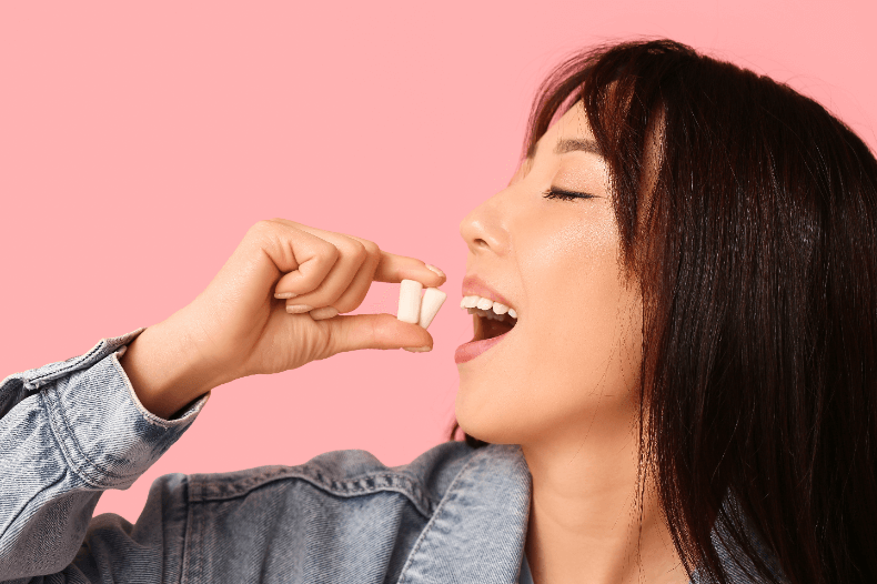 インプラントにしたらガムはNG！？治療後に食べられない食べ物とは？