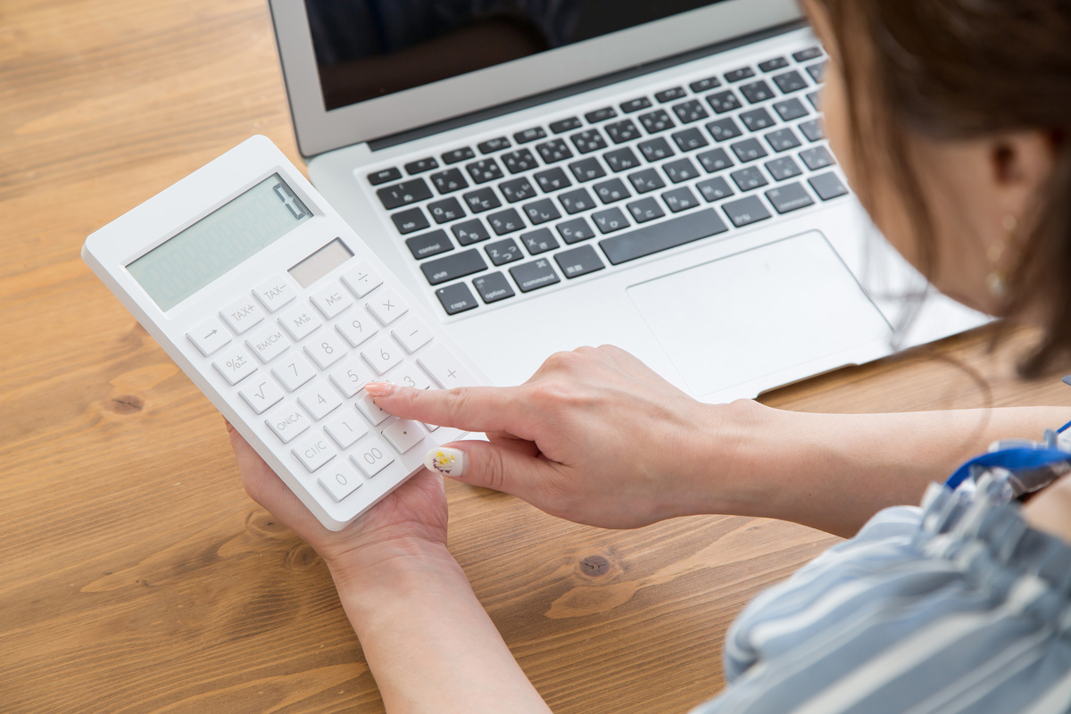 インプラントの相場ってどのくらい？ | インプラントネット