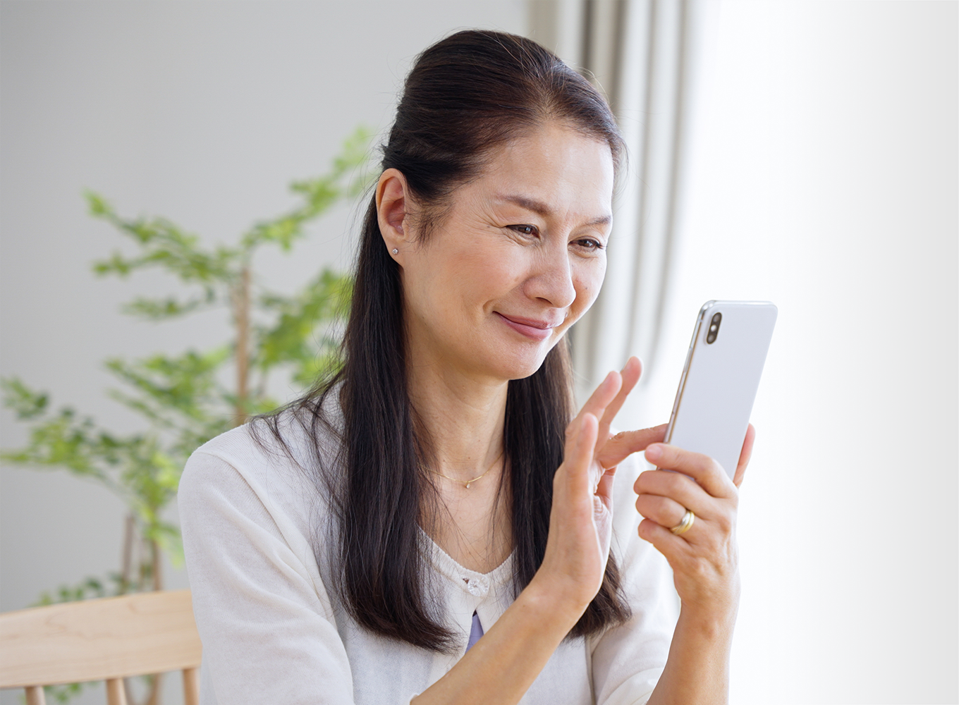 02：インプラントに特化したポータルサイトで差別化の画像